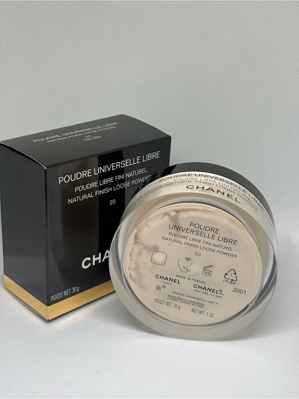 CHANEL Poudre Universelle Libre Natural Finish Loose Powder - 20 light/medium ne